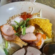 บะหมี่เกื๊ยวโกอ่าย