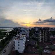 บรรยากาศ 7th Heaven Vientiane