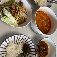 อาหารตามสั่งแม่นิ่ม ศรีนครินทร์