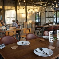 บรรยากาศ ARDEN Restaurant