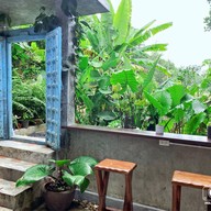 แบล็คเฮาส์คาเฟ่ (BLACK HOUSE CAFE)