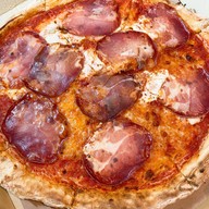 Vesuvio Pizza Bangkok สุขุมวิท 8