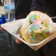 เครปเย็นโคตรไส้ ซอย4ตลาดอินดี้ปิ่นเกล้า ตลาดอินดี้ปิ่นเกล้า ซอย4กลางซอย