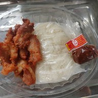 เจ๊อาร์ต ข้าวเหนียวหมูทอด กาดป่าไผ่