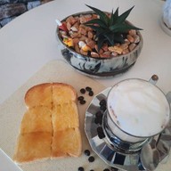 Casa'home coffee คาซ่าซิตี้ วัชรพลเพิ่มสิน2