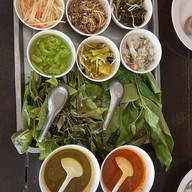 เมนูของร้าน ขนมจีนแม่ยาย เส้นสดน้ำแกงปูม้า