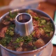 เย็นซุ้ยส์ วิลเลจ บ้านถวาย