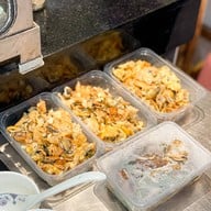 เมนูของร้าน หอยทอด ผัดไทย บองมาร์เช่ ตลาดบองมาร์เช่