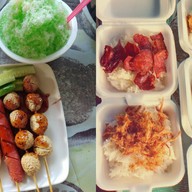 ข้าวเหนียวหมู ลูกชิ้นทอด น้ำแข็งไส