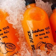 ณุ น้ำส้มคั้นสดพรีเมี่ยม100%น้ำผลไม้ปั่นสมูทตี้สาขาตลาดคู่สร้าง สาขาตลาดคู่สร้าง