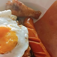 หอมฉุย สถานีความอร่อย อาหารตามสั่งใกล้ฉัน