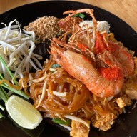 ยาย-กู-ซ่า-กระเพราเถื่อน ข้างร้านอีปริก