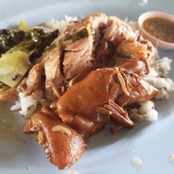 ข้าวแกงศิรินันท์