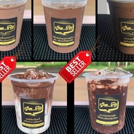 ข้าวสวย หมูกรอบ กะเพราคั่วพริกแห้ง สาขา2 หมูกรอบ ไก่กรอบ ปลา หมึก กุ้ง  ไข่ลาวา