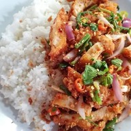 ร้านจีบในซอย(ขนมจีบนึ่ง,ข้าวยำเเซ่บไก่ทอด)