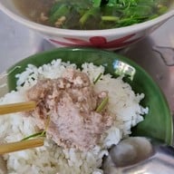 เกาเหลาเลือดหมูระยอง