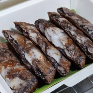 Wai Yao (ว่ายเย่า) ขนมบ้าบิ่นมะพร้าวอ่อน คลอง 4 ลำลูกกา