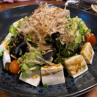 Sushi Gekko Izakaya ประตูช้างเผือก