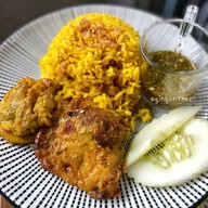 เมนูของร้าน อาหารตามสั่งอิสลาม ข้าวหมกไก่ย่างบังฟารุก ฮาลาล ร้านอาหารอิสลาม 曼谷“邦发禄烤鸡”清真餐厅 热烈欢迎所有穆斯林游客 นวมินทร์ 86