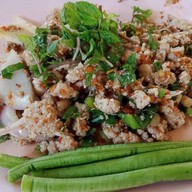 ลุงพันธ์ - ป้านงค์ อาหารตามสั่ง ก๋วยเตี๋ยว กาดวรุณ