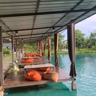 เดอะริช คาเฟ่