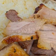 ยำ&คอหมูย่าง ครัวโคตรคุ้ม เพิ่มสิน-สะพานใหม่