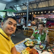 ร้านสเต๊กคุณหนู