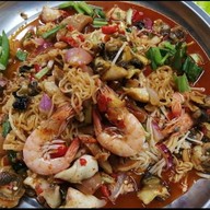 ส้มตำเอมมี่ปากระเบิด