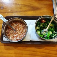 เมนูของร้าน Jeonju Yuhalmeoni Bibimbap