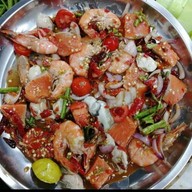 ส้มตำเอมมี่ปากระเบิด