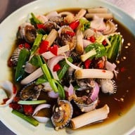 จิ้มจุ่มสุทธิพรเจ้าเก่าตรงข้ามโรงแรม บียู.เพลส