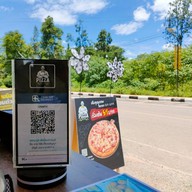 พิซซ่าอร่อย การนั่งก้อม หนองกระทิง