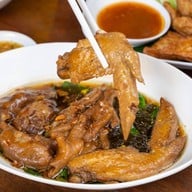 ร้านสะบัดเส้น ขนมจีน อาหารตามสั่ง