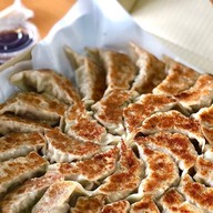 Gyoza Factory ซ.มีสทีน - ตลาดกำไรเงิน