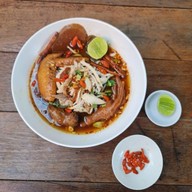 ร้านสะบัดเส้น ขนมจีน อาหารตามสั่ง