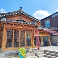 หน้าร้าน Baskin Robbins Samcheong Madang