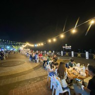 ตลาดนัดริมโขง