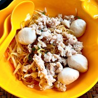 ก๋วยเตี๋ยวลูกชิ้นหมู วัดพระศรีฯบางเขน(เจ้าเก่า) กรุงเทพกรีฑา22