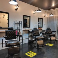 บรรยากาศ The Chamber of Barber ตลาดทีที789 มาร์เก็ต แบริ่ง17 สุขุมวิท107