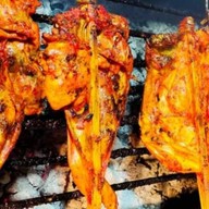 ไก่ย่างจั๊กกะหนุ่ย