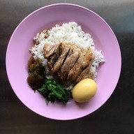 เจ๊จาซาลาเปาทับหลีและข้าวมันไก่