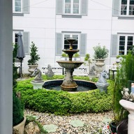 De Wila Cat hotel & cafe