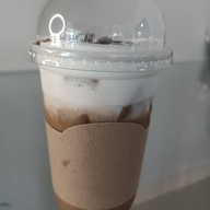 ลูกชิ้นทอดกะเตี๋ยว X ตลาดไท 1