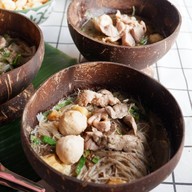 ก๋วยเตี๋ยวกะลา & หมูกระทะชั่งกิโล