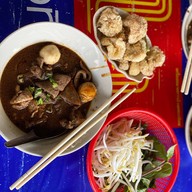 โกดังข้าวมันไก่&ตามสั่ง จ.สกลนคร