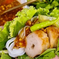 ธนพรแหนมเนือง ธนพรแหนมเนือง