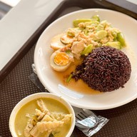 Golden Coffee กรมทหารมหาดเล็กราชวัลลภที่ 1