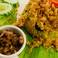 เมนูของร้าน ก๋วยเตี๋ยวลีลา