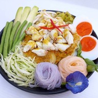 สุวรรณขนมจีนน้ำยาปู