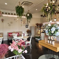 V Café By Voonsen Tharua